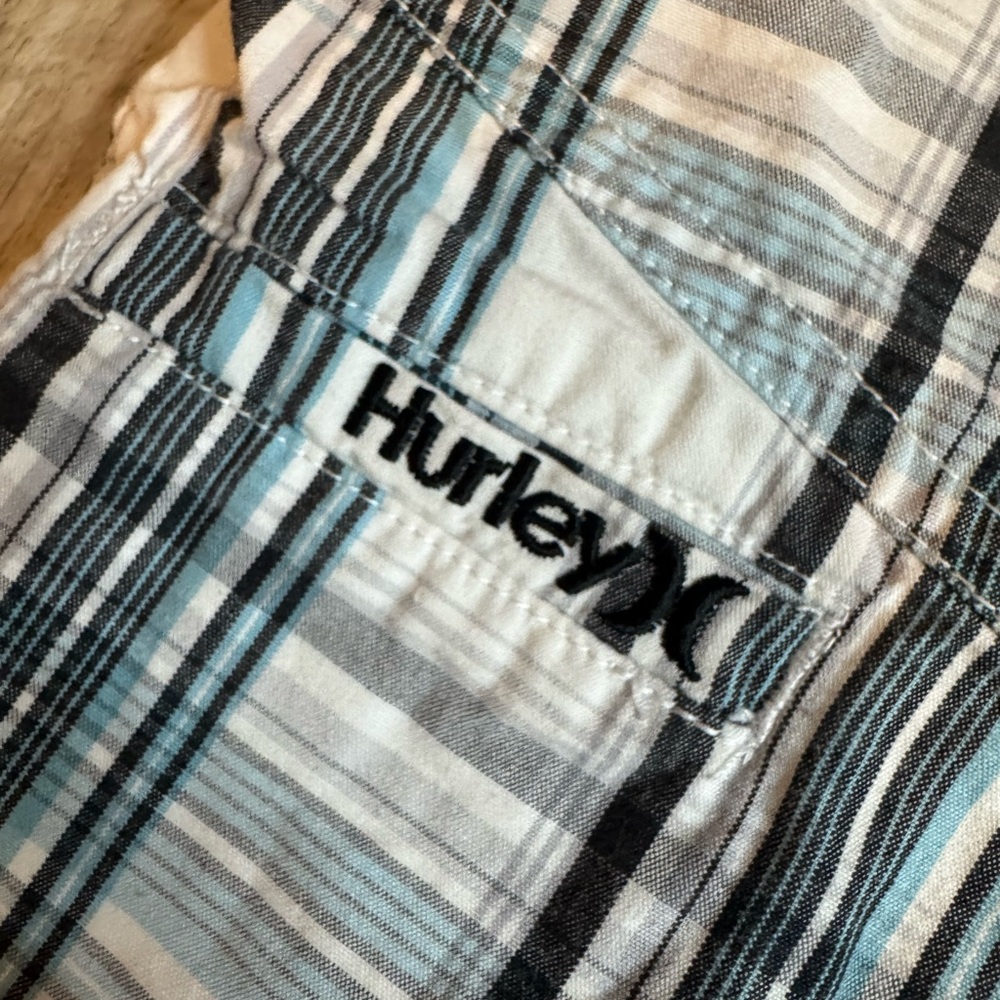 Hurley men’s 34 white/blue plaid shorts with pockets - Picture 8 of 11